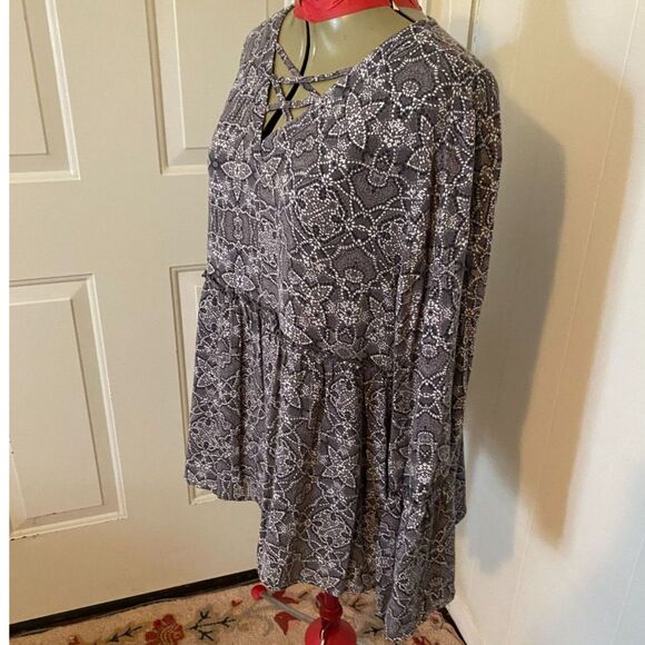 Lee Boho Long Bell Sleeve Pullover Top Size L - Picture 4 of 9